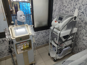 Laser and aesthetic equipment at Dr. Faraah's Cosmetic & Laser Clinic, Mumbai